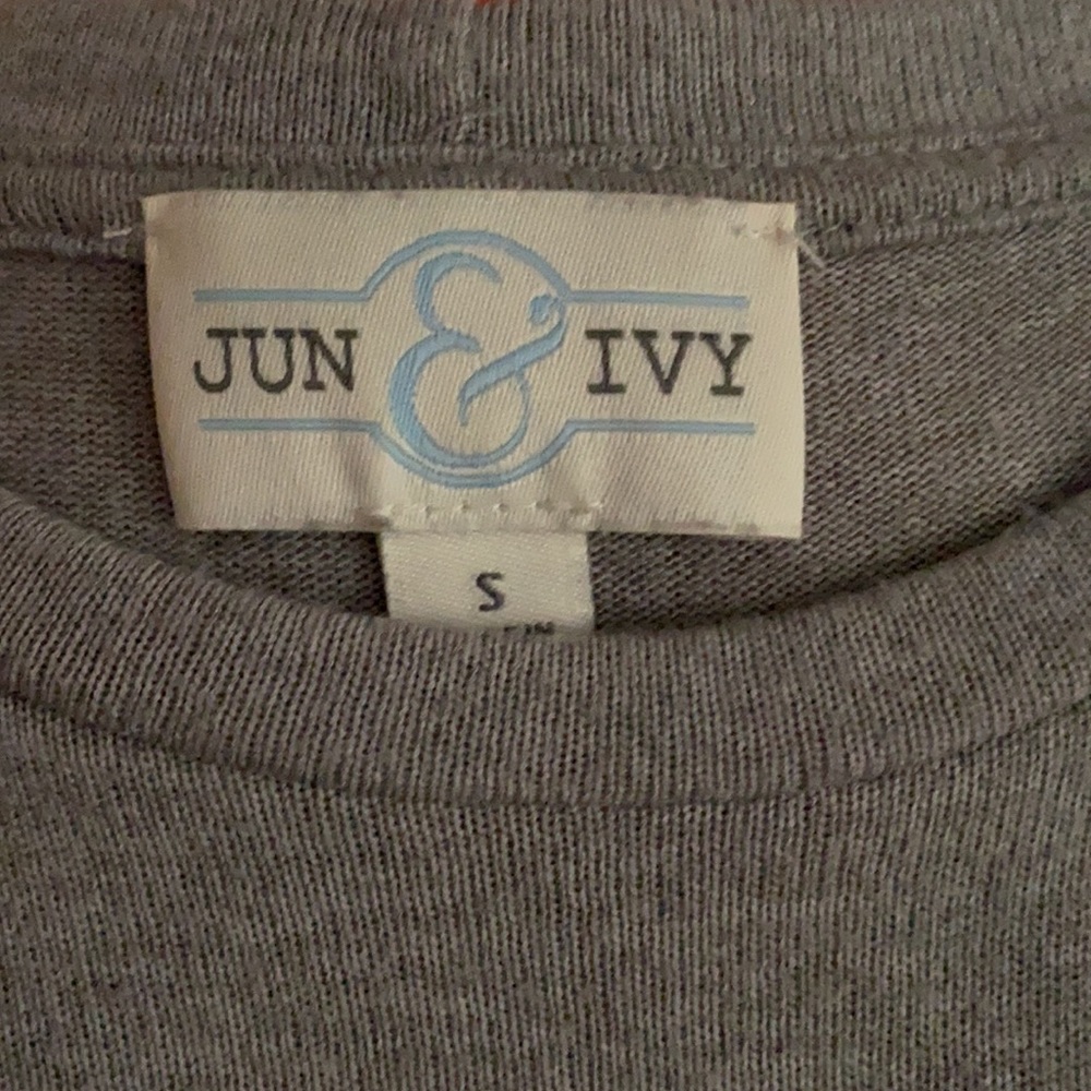 Grey Tank - Picture 2 of 3